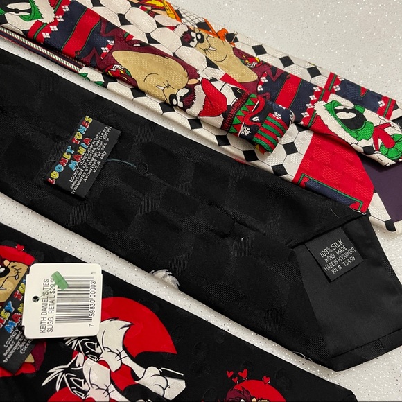 Looney Tunes Mania Set of 3 Looney Tunes Silk Ties - Picture 8 of 8